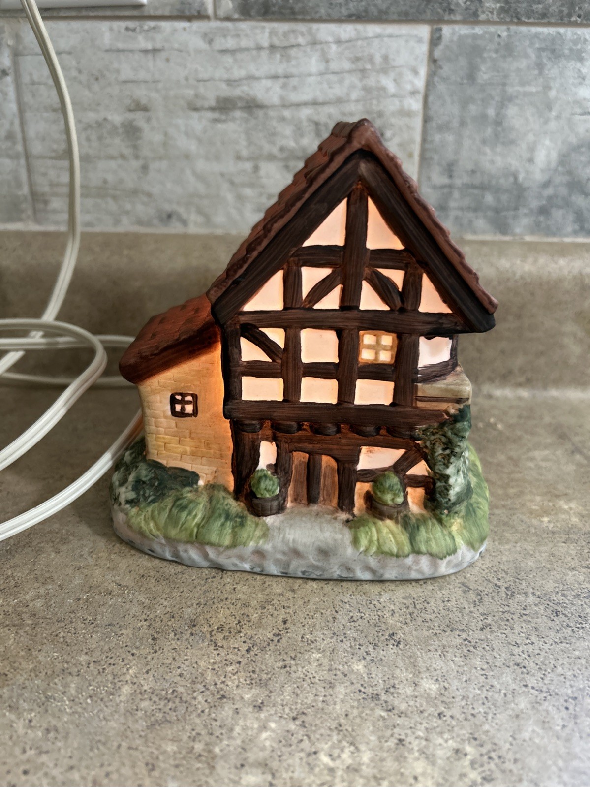 Lighted House Cottage Flambro “A Light In The Window Collection” Alpine