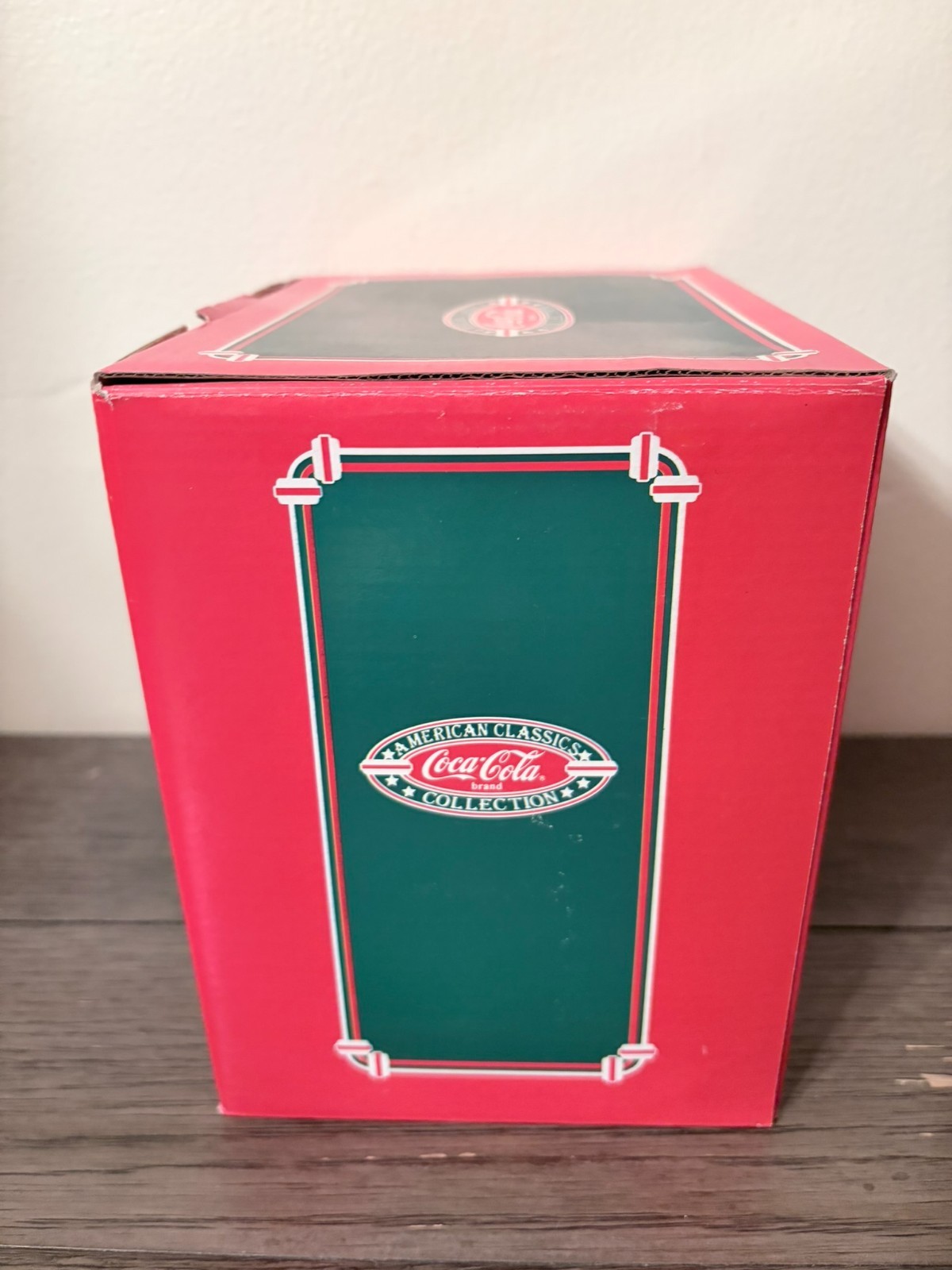 1995 Coca Cola American Classics Collection O’Leary’s Market In Original Box