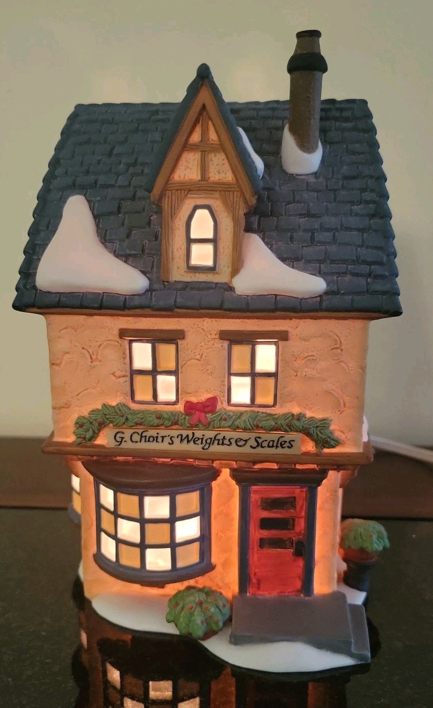 1997 Dept 56 Dickens Village “G.Choirs Weights & Scales” Shop Retired EUC