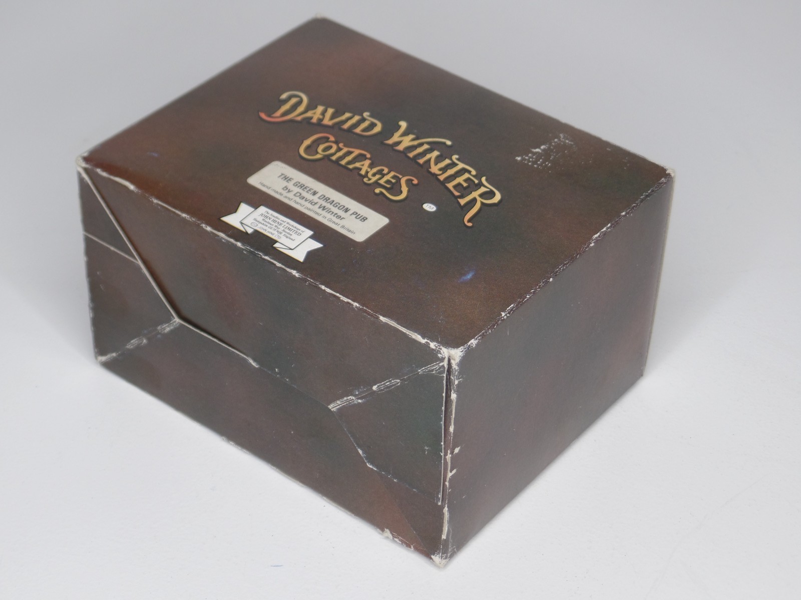 David Winter Cottages The Green Dragon Pub COA & Box Great Britain Hand Made