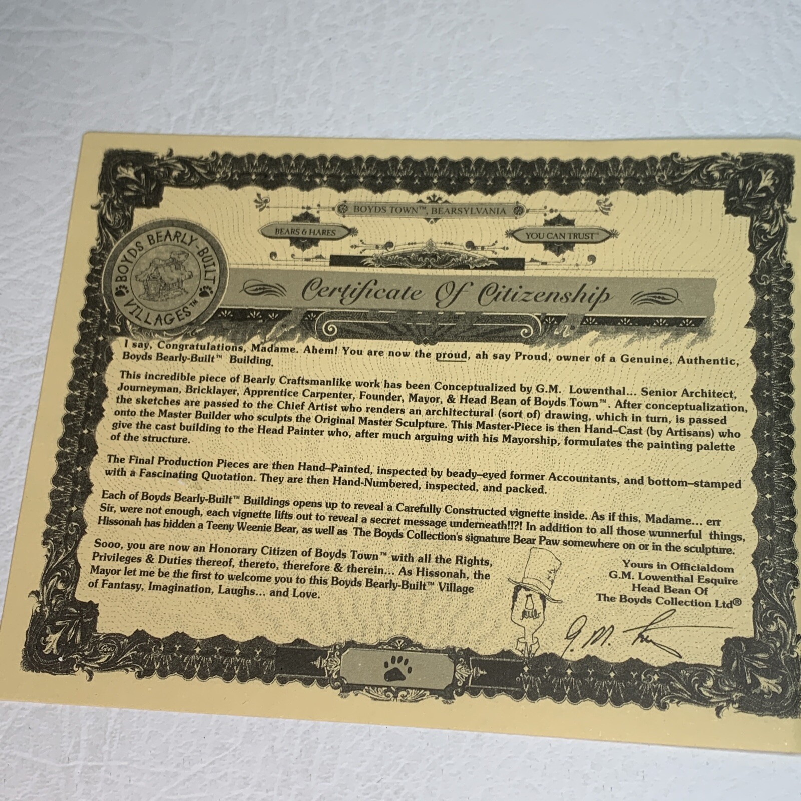 Boyd’s Town Cocoa’s House of Chocolate with pc #3E/2388 with box & certificate