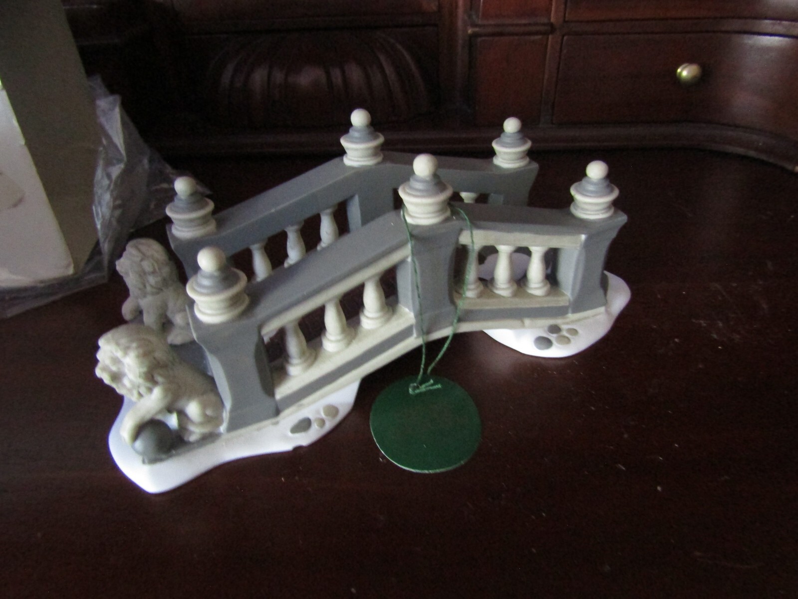 Department 56 The Heritage Village Collection Porcelain”Lionhead Bridge” #5864-5