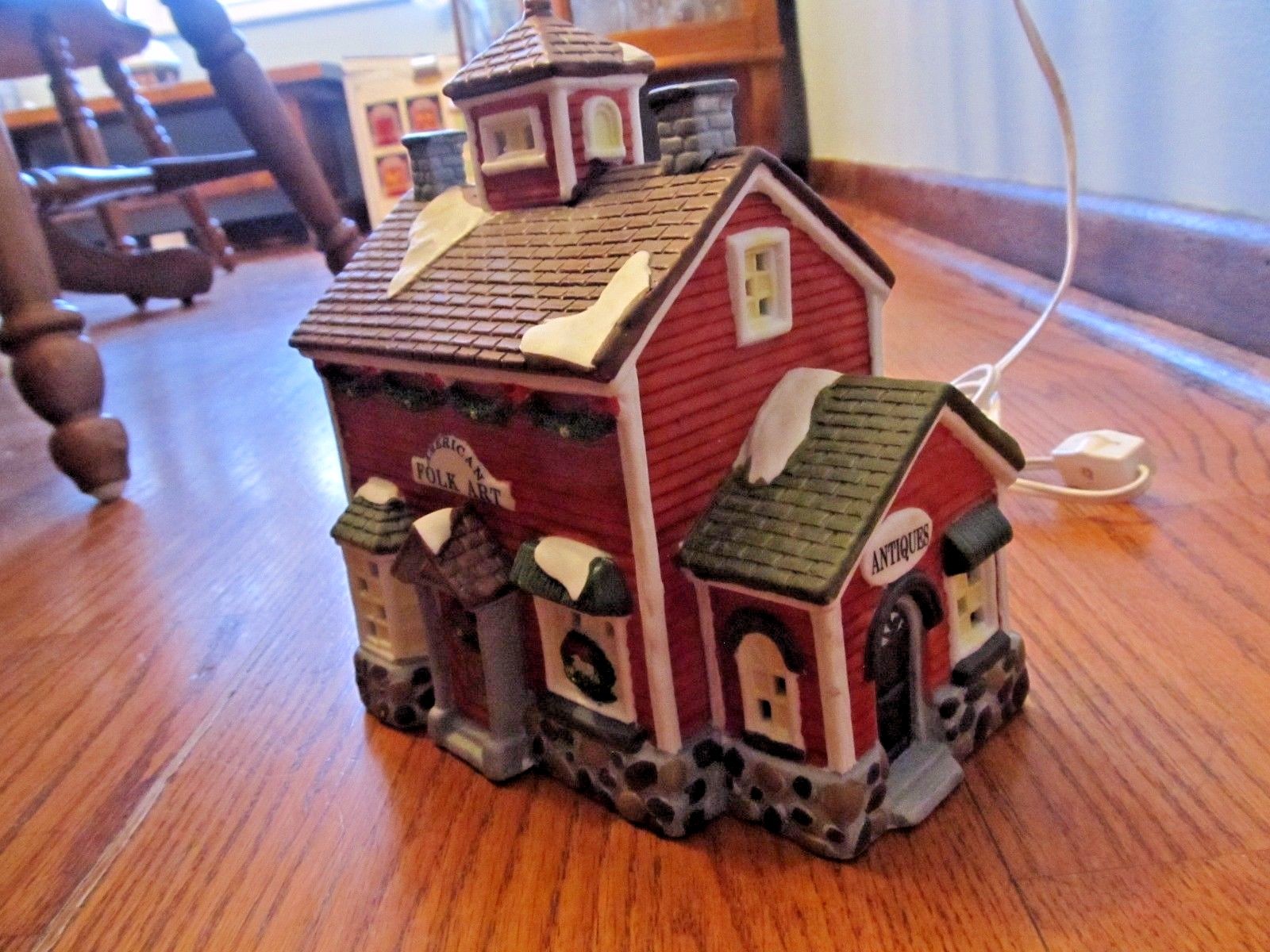 1995 Dicksen’s Keepsakes Antiques, American Folk Art