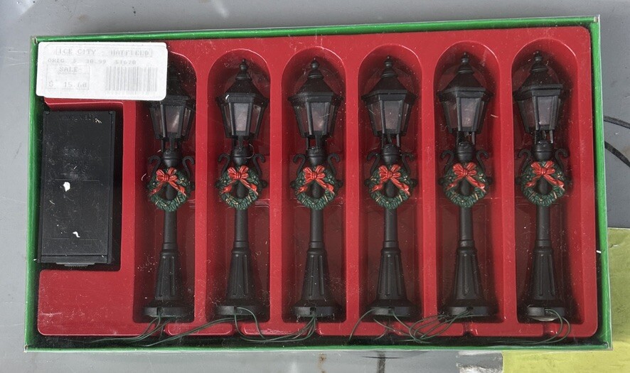 Set Of 6 Lighted Holiday Christmas Village Miniature Lamp Posts W Wreaths 4.75″