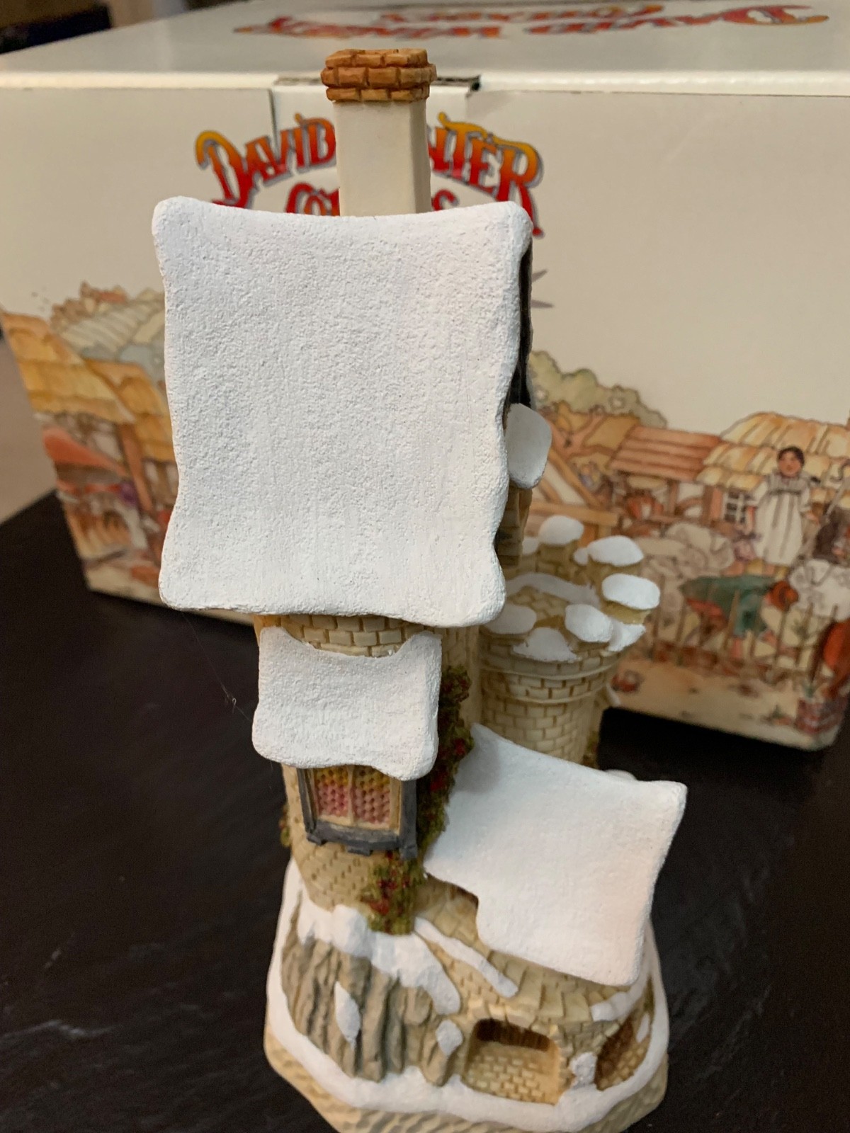 David Winter Uncle Scrooges Christmas Castle British Hand made and Hand Painted