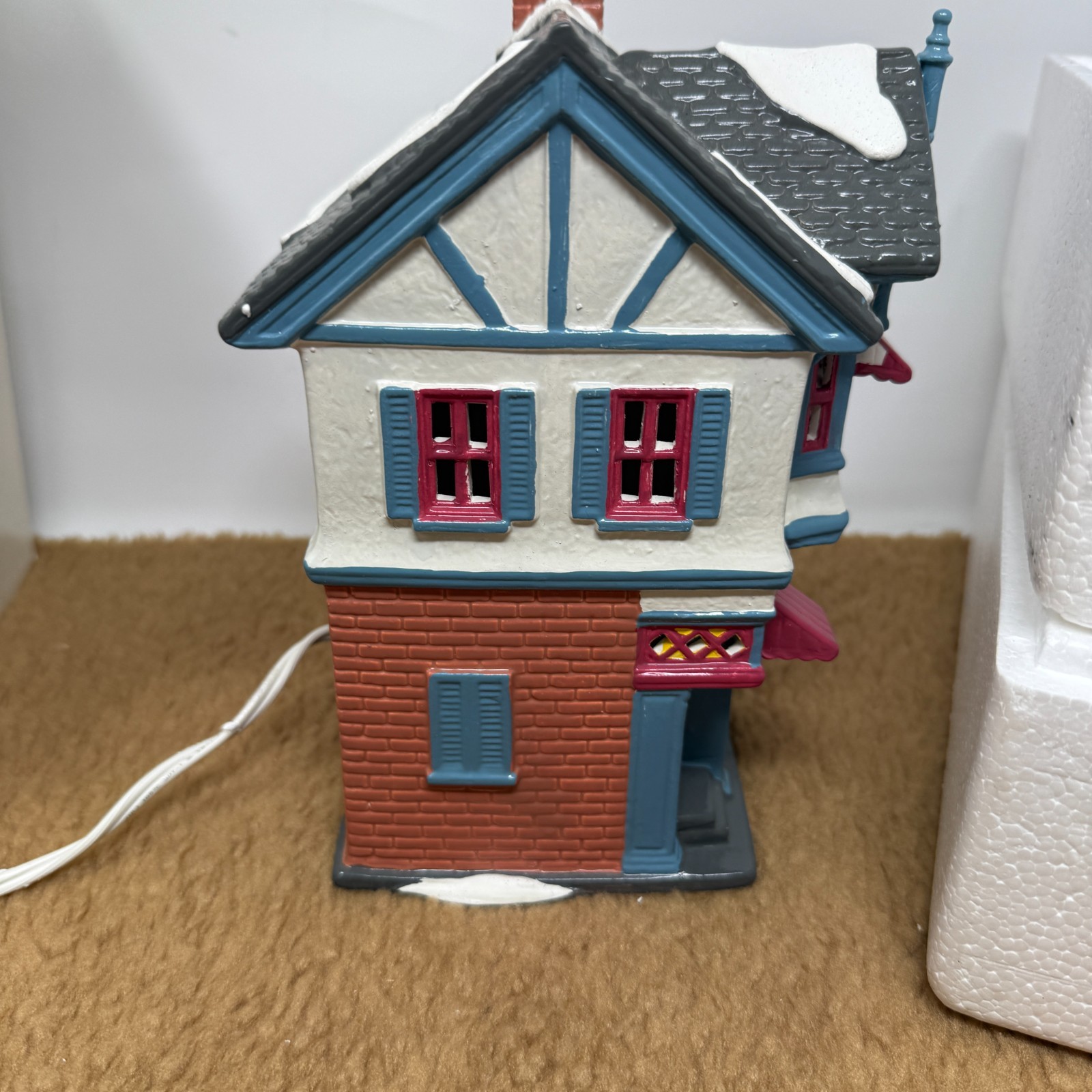 VTG The Original Snow Village “ Marvel’s Beauty Salon” Dept. 56 w/ Box