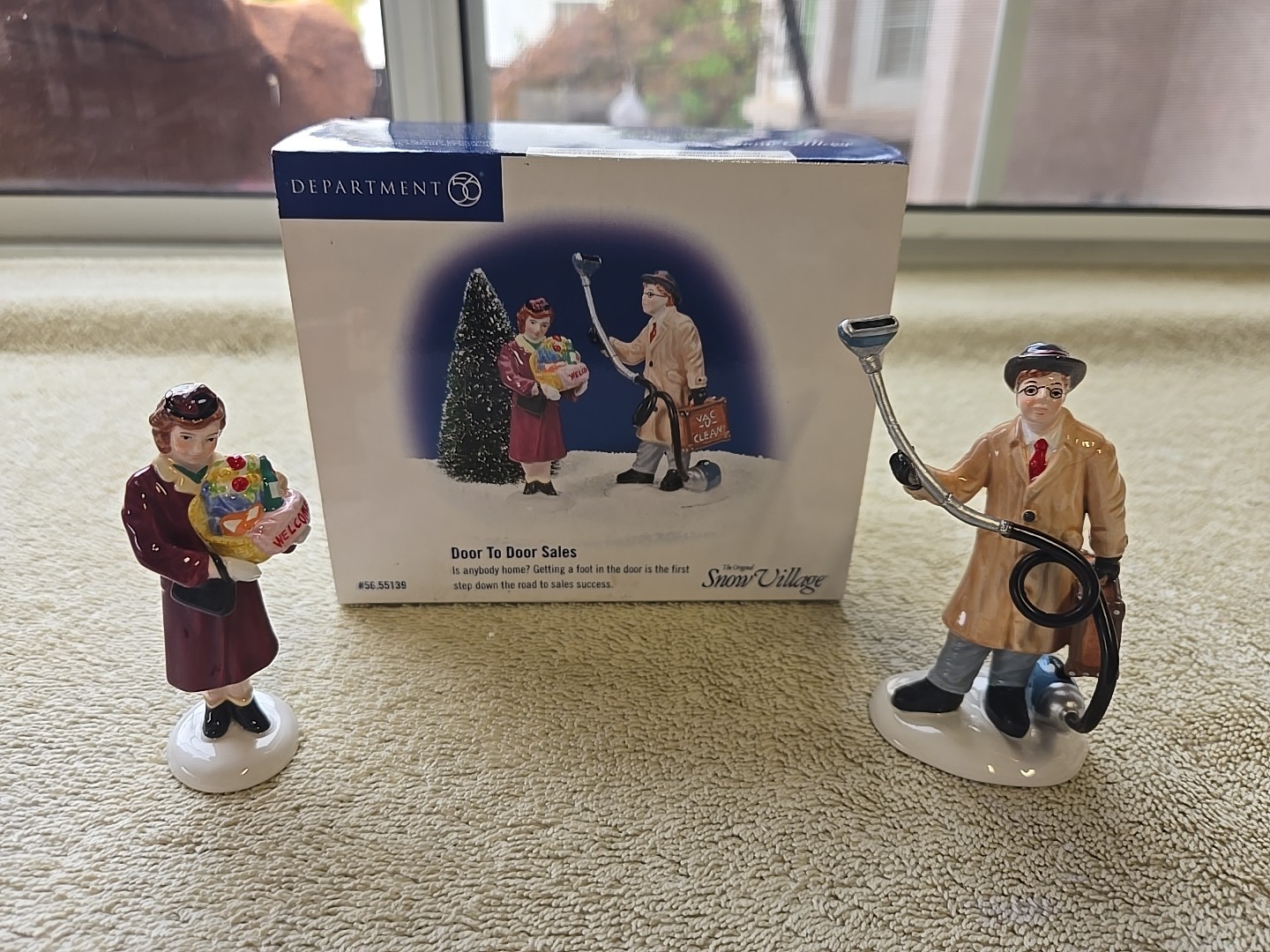 DEPT 56 DOOR TO DOOR SALES 55139 SNOW VILLAGE CHRISTMAS MIB WS