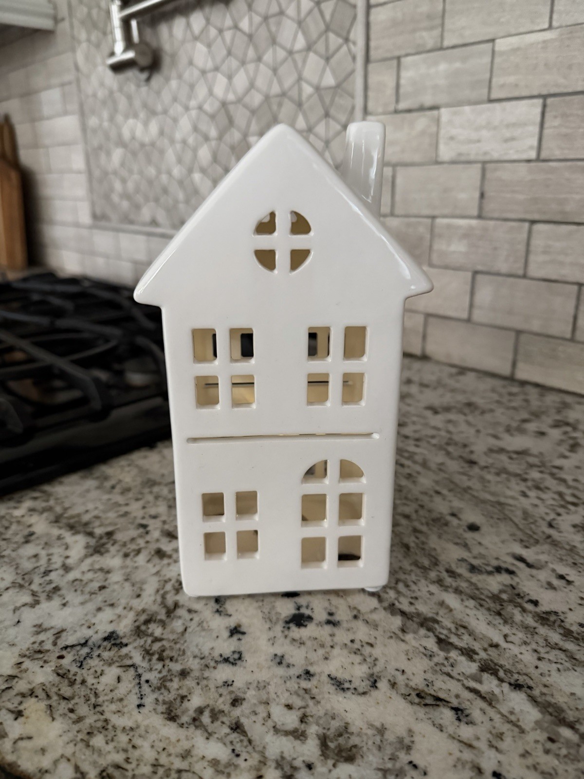 White lighted house Christmas holiday winter Battery Operated 8”t x 4.25”x 3”d