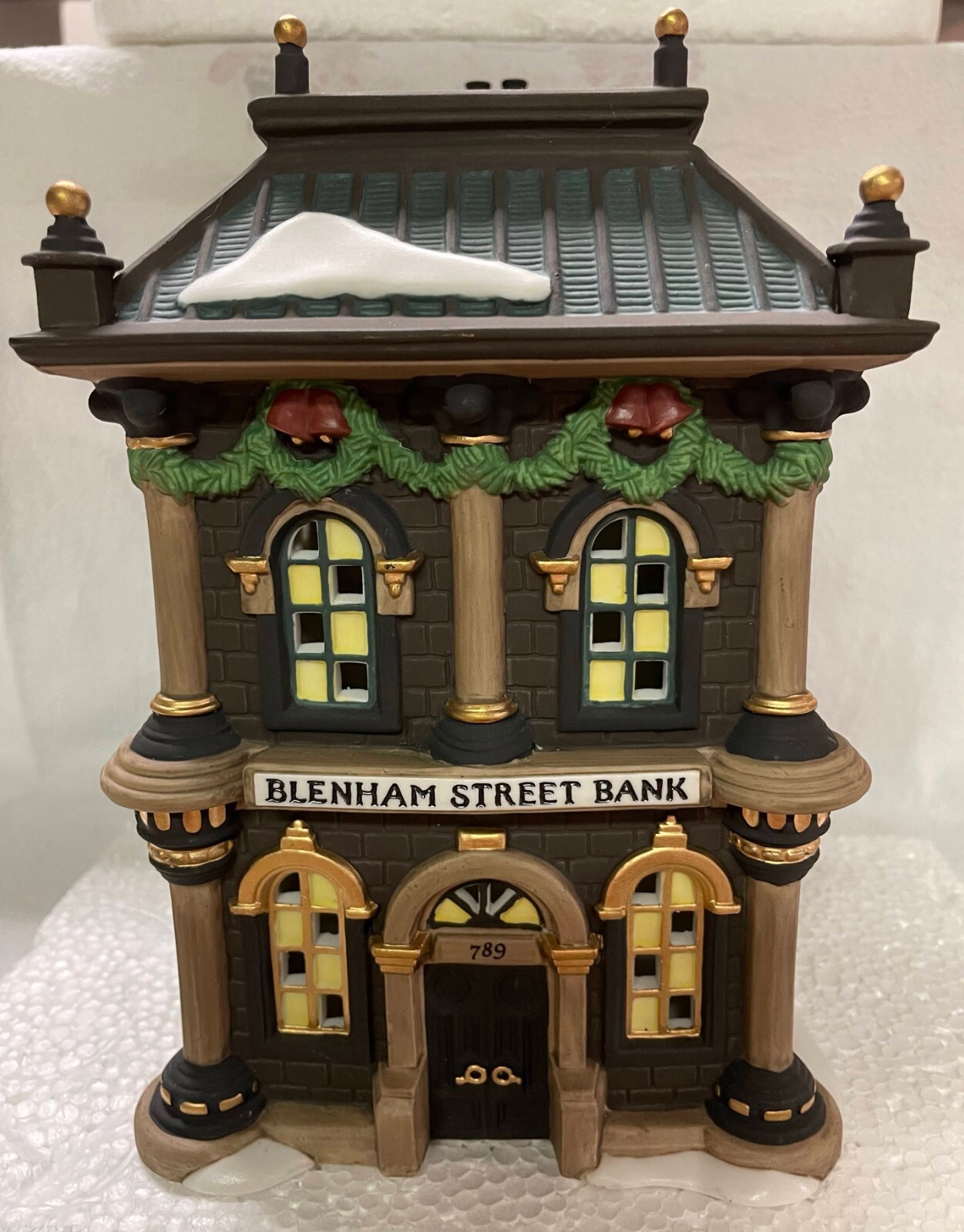 Department 56 Heritage Village Collection: Blenham Street Bank