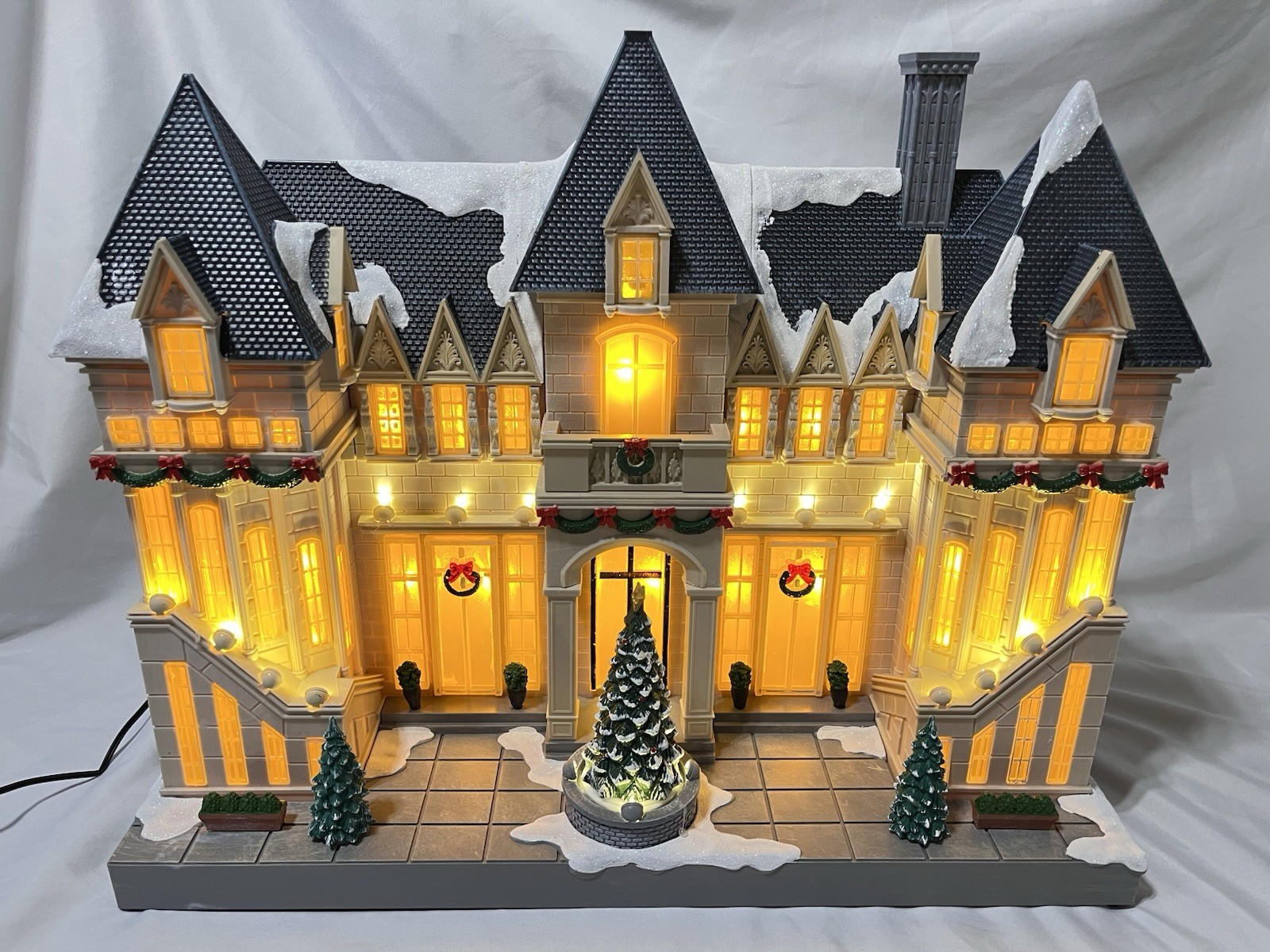 Carole Towne 2025 Gray’s Mansion Animated Lighted Musical Building #6023422