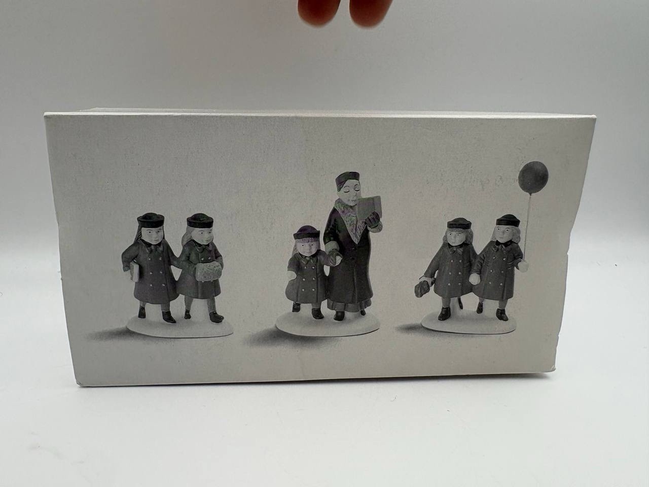 VTG Dept 56 Heritage Village Collection Holiday Field Trip Set of 3 # 58858