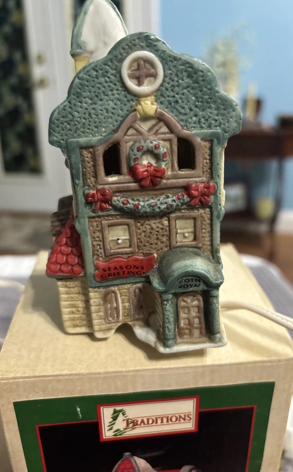 2 Wangs VintageTraditions Holiday Village Village City Hall & Royal Cafe& Hotel