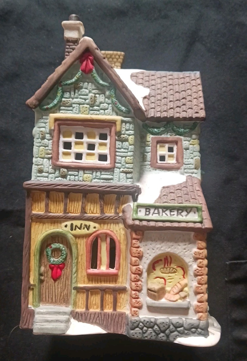 Holiday Expressions Collins Porcelain Bakery Inn (FREE SHIPPING)