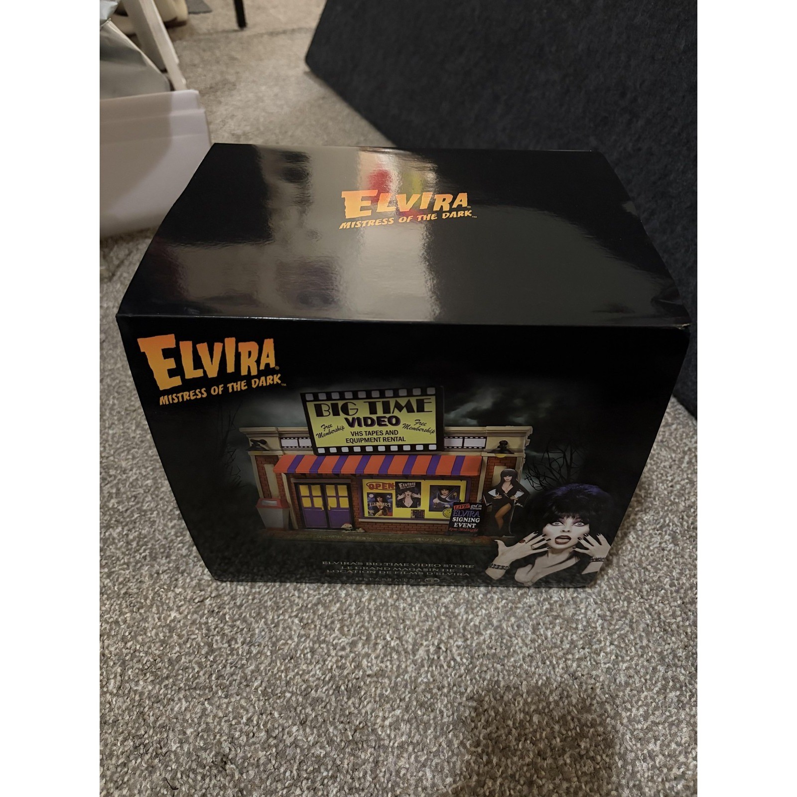 New with Box Dept 56 Elvira Mistress Dark Big Time Video Store Light Village