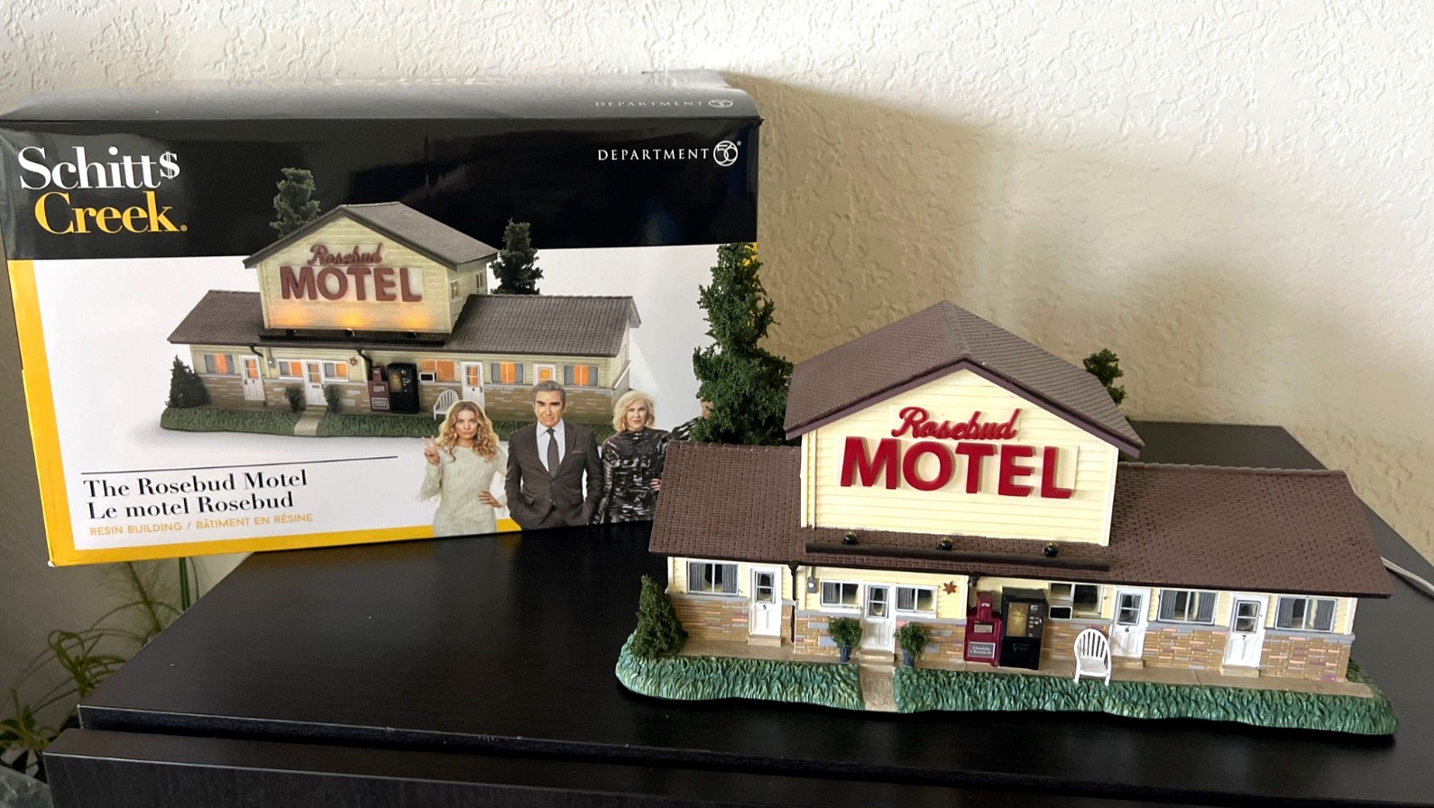Dept 56 THE ROSEBUD MOTEL SCHITT’S CREEK Hot Properties 6013684 LIGHTS UP! NEW