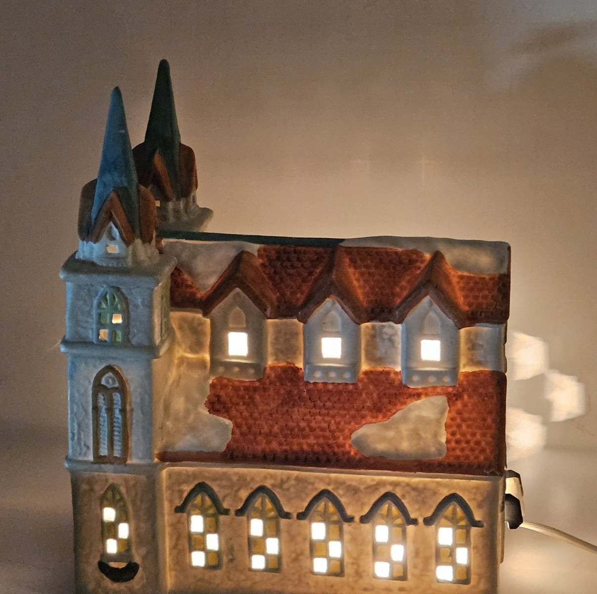 Vintage Holiday Expressions Dickens Collectables Lighted Porcelain Church in Box