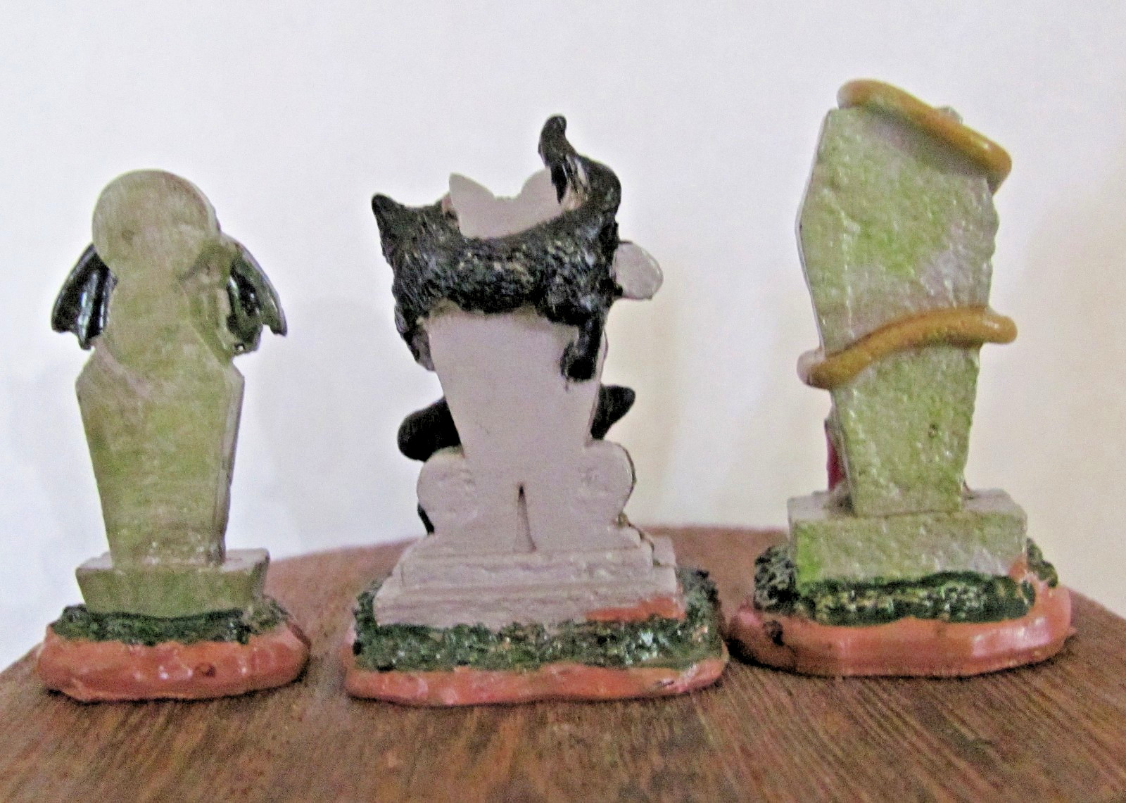 Lemax Spooky Town Accessory – Spooky Town Headstones, Set Of 3 #44315