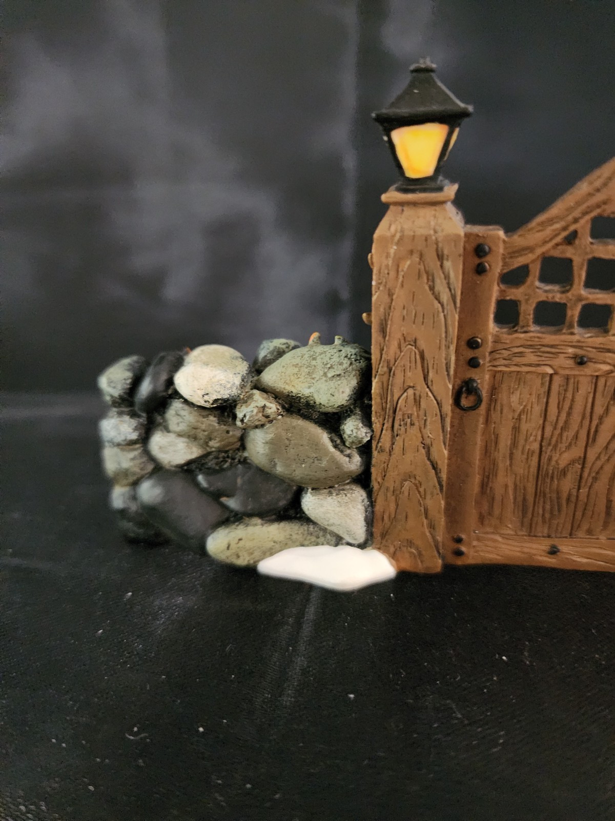 Dept 56 “Fieldstone Entry Gate” #52718