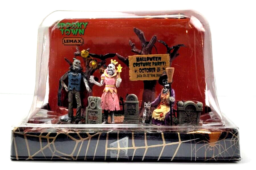 Lemax Halloween Spooky Town Graveyard Costume Party #23582