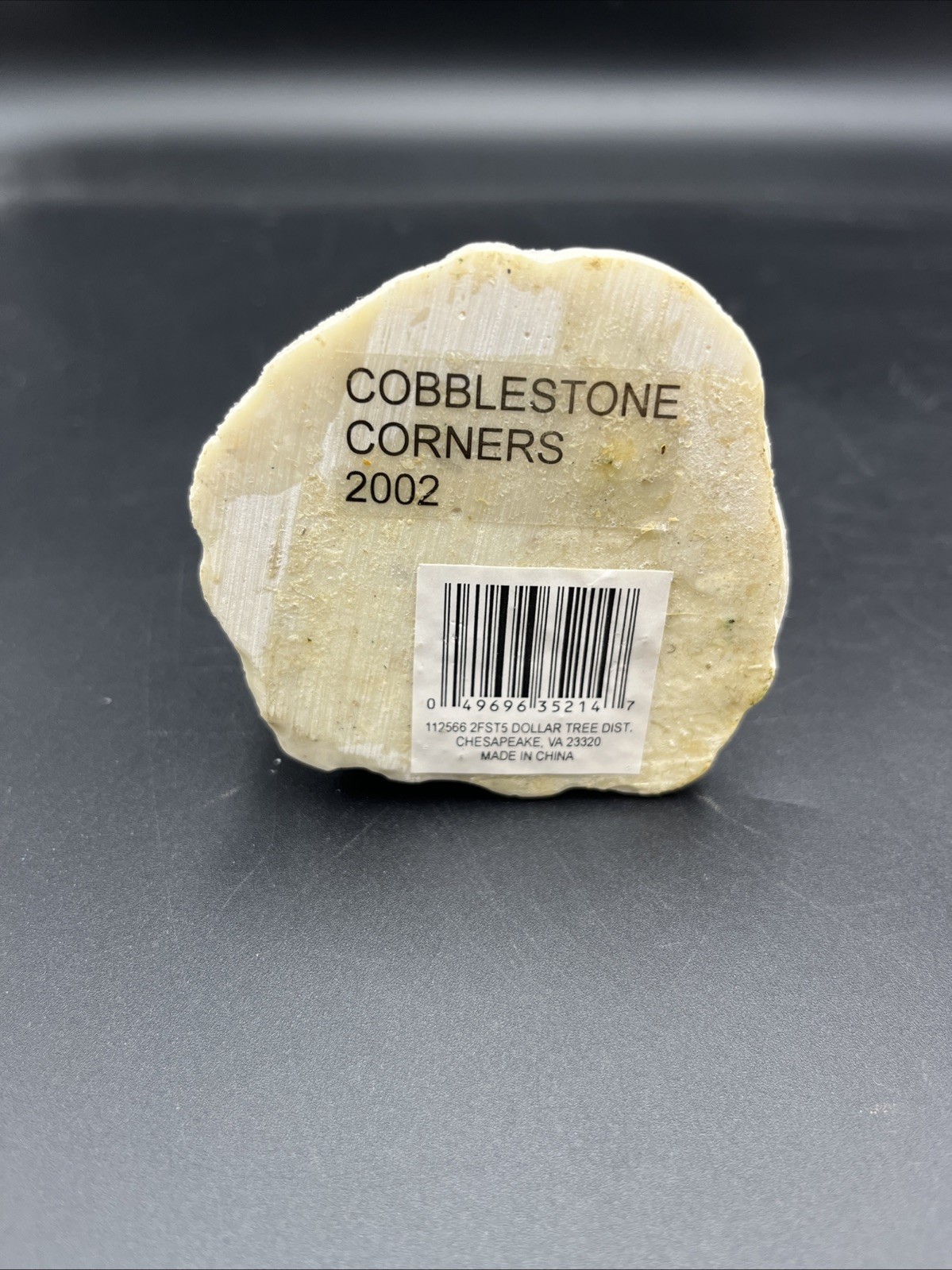 Cobblestone Corners 2002 Christmas Village Tree Decorating