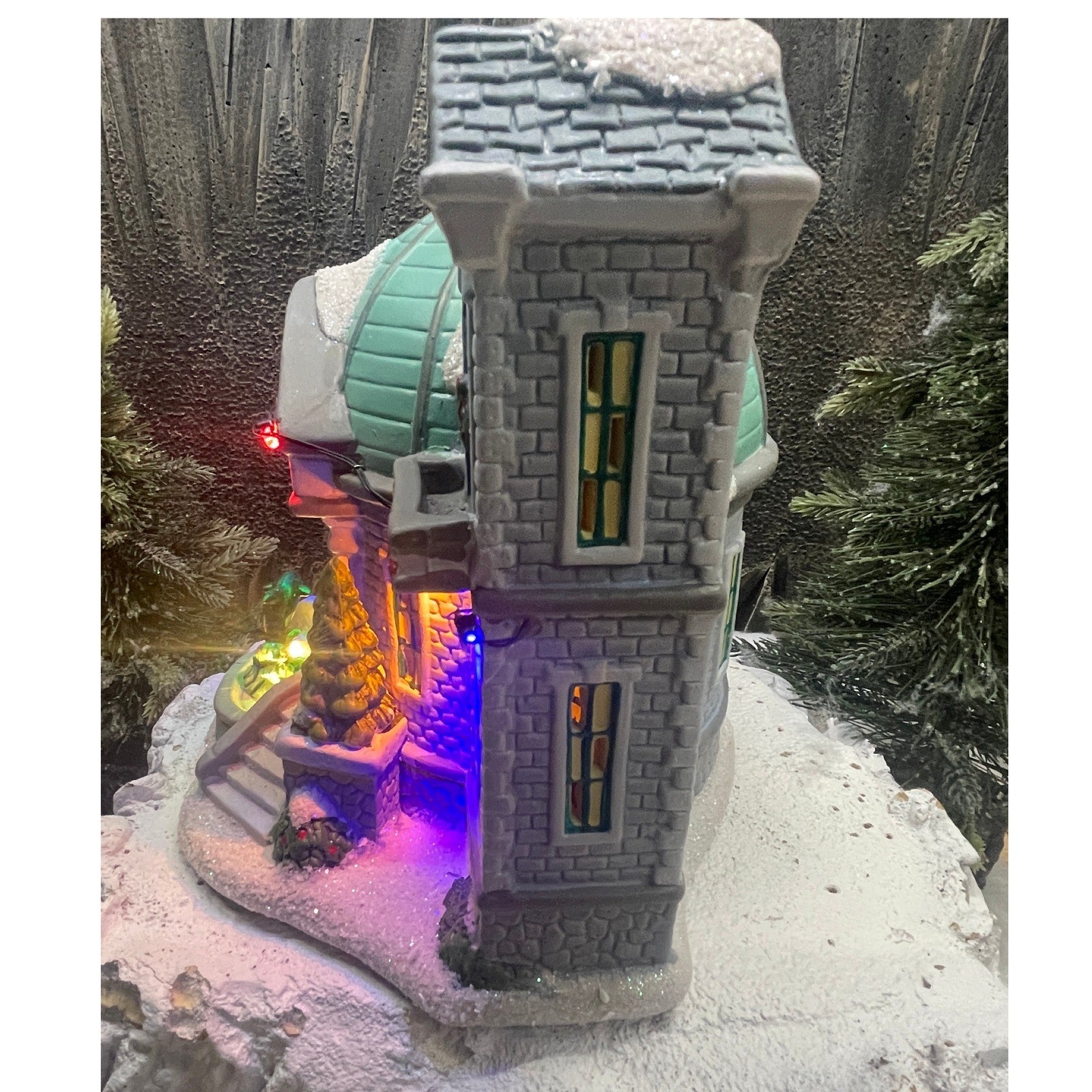 Carole Towne Collection 2022 AQUARIUM LED Light Up Christmas Village 4950847