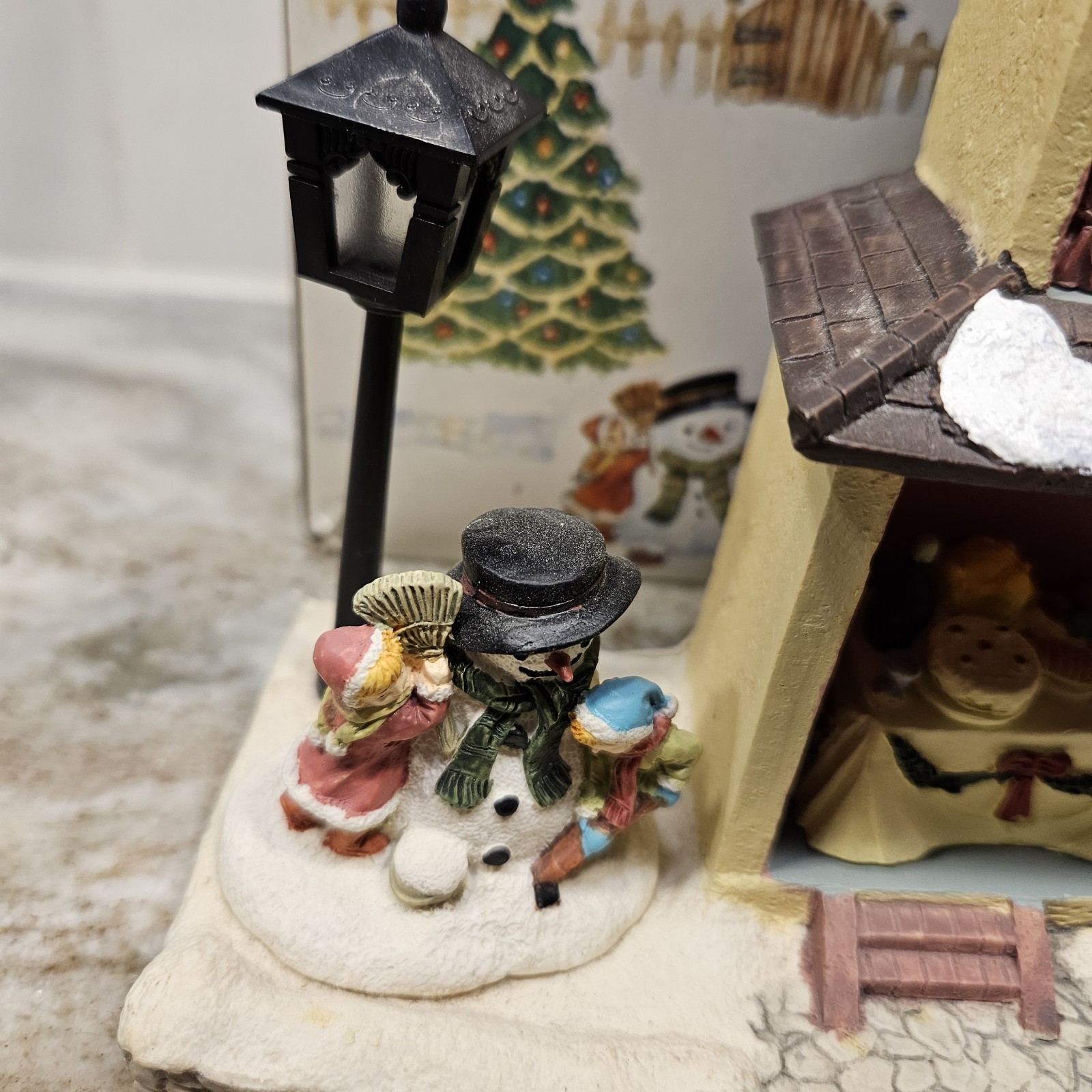 Roman Inc. Dickens Christmas Light Up Battery Christmas House Village figurine