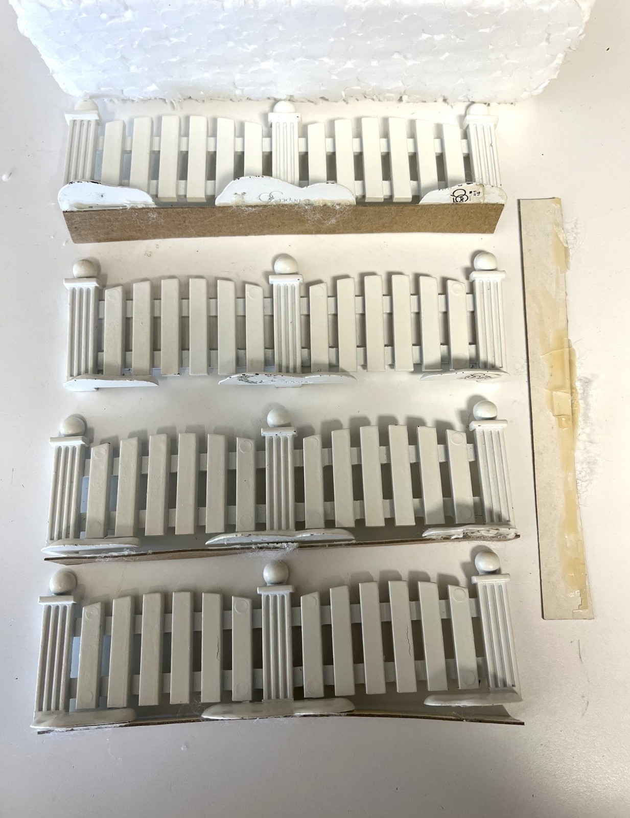 Set/4 Dept 56 Village White Picket Fence Enameled Cast Metal