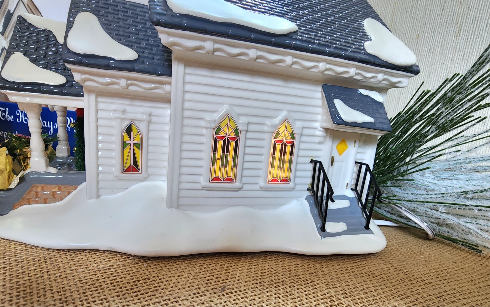 🎄Dept 56 Snow Village “Silent Night Church” Lighted &Musical – Retired 2005
