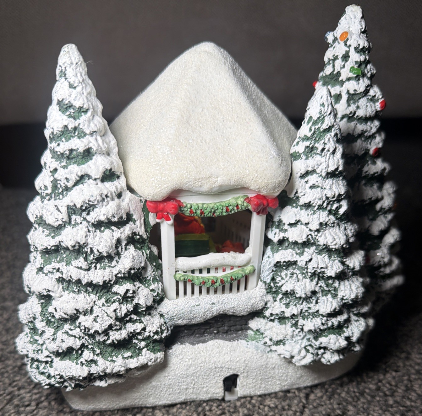 1993 Teleflora Thomas Kinkade “ST NICHOLAS CIRCLE” CHRISTMAS Village Lighted