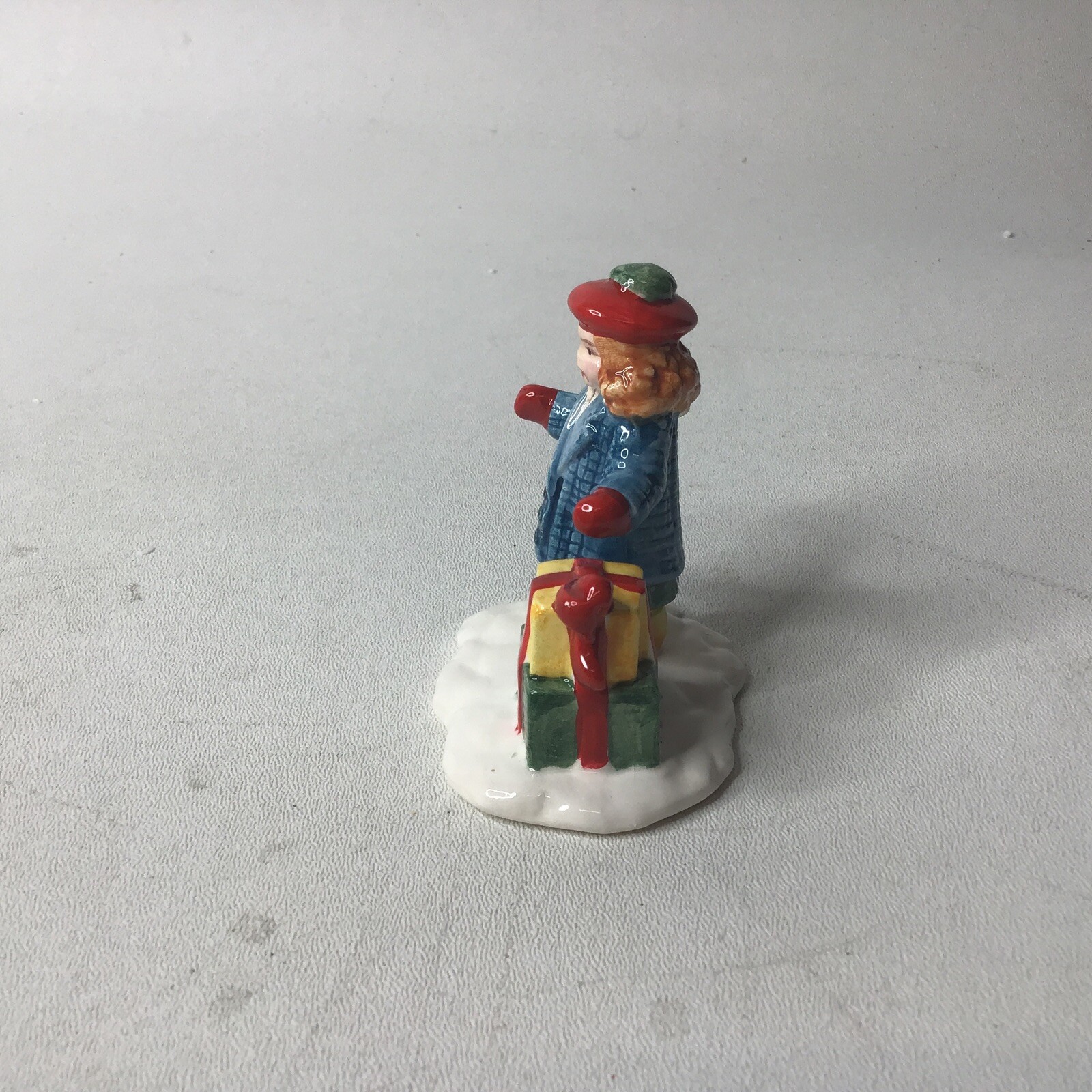 Department 56 Original Snow Village Figurines Shopping Girls with Presents 50962