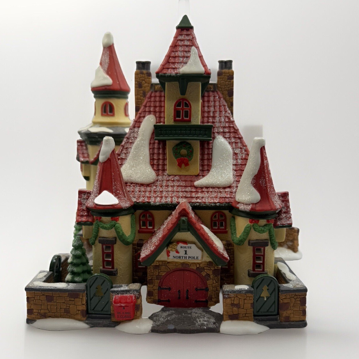 DEPT 56- “ROUTE 1- NORTH POLE- HOME OF MR. & MRS. CLAUS” #56391 *SEE DETAILS*