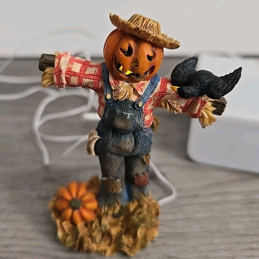 Department 56 Lighted Halloween Scarecrows Set of 2 #56.53061