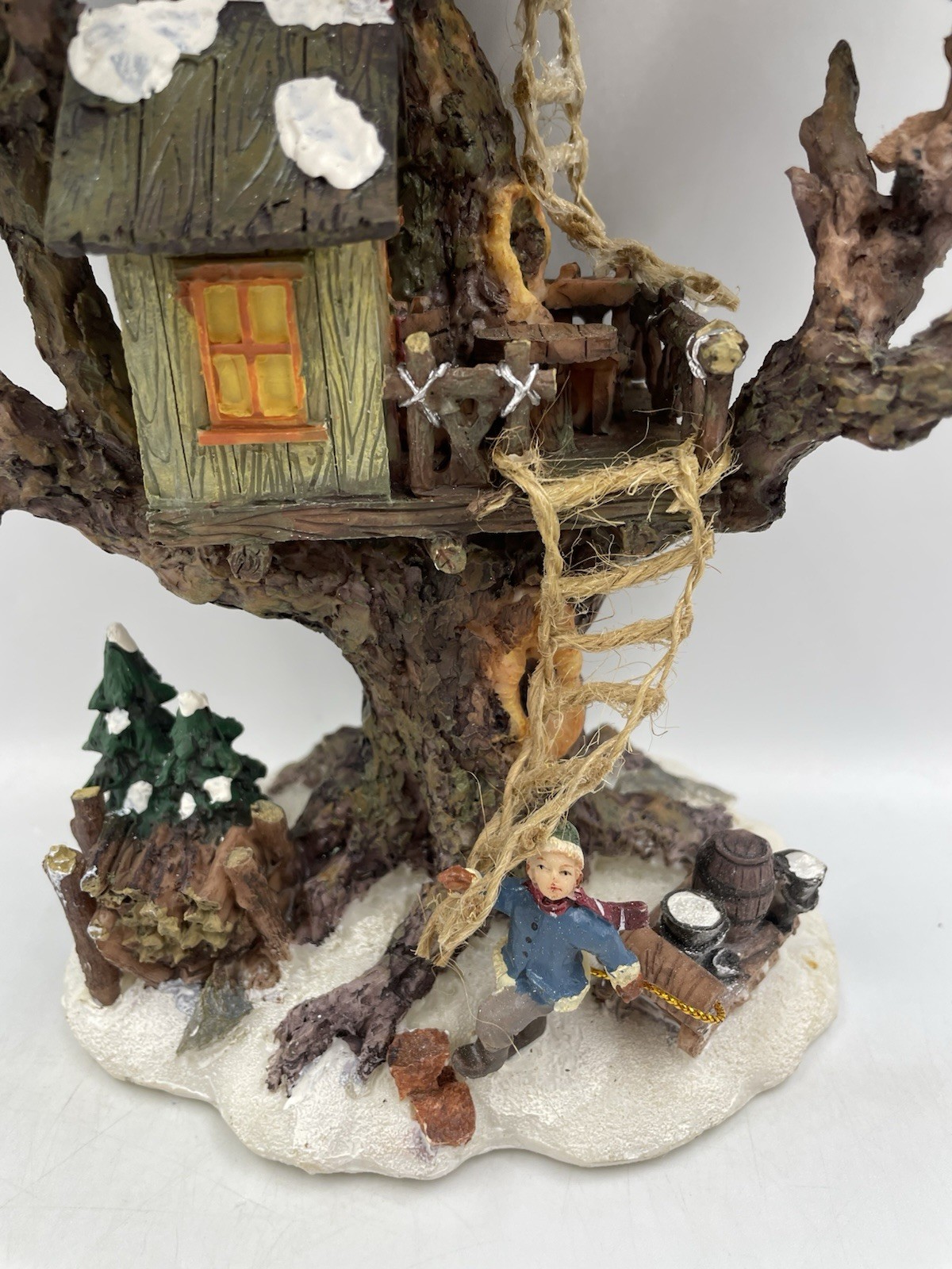 Vintage Santa’s Workbench Tree House With Lookout Tower 2002 Christmas Village