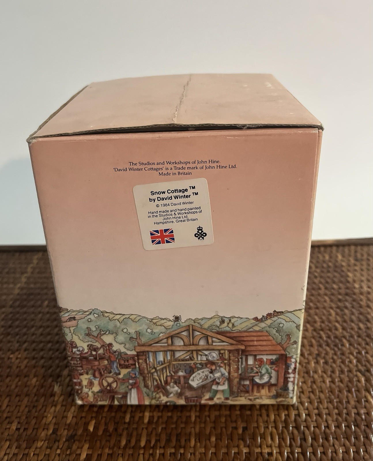 Snow Cottage – 1984 David Winter – Includes Original Box – Open Box