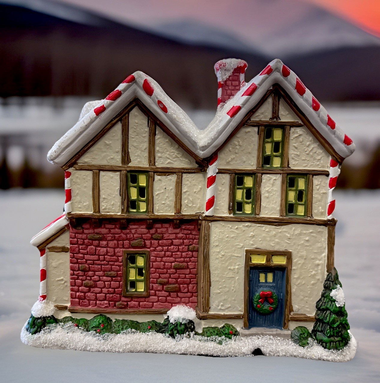 2013 St. Nicholas Square Village Collection “Holiday Chocolates” Works Mint/Box