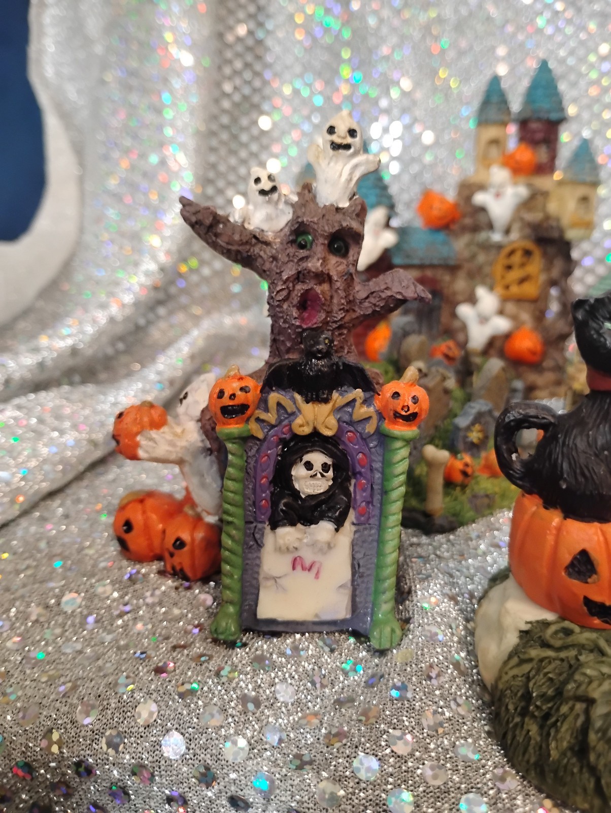Lot of 13 Assorted Small Halloween Village Figures 1″-3″ – See Pictures