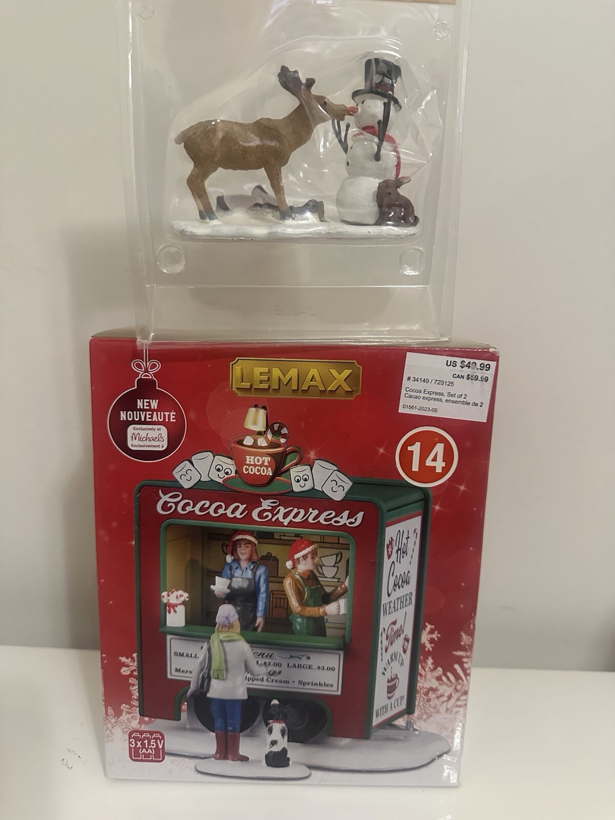 Brand New Lemax Bundle of 2 “Cocoa Express #34149 AND “Snack Time” Village Items