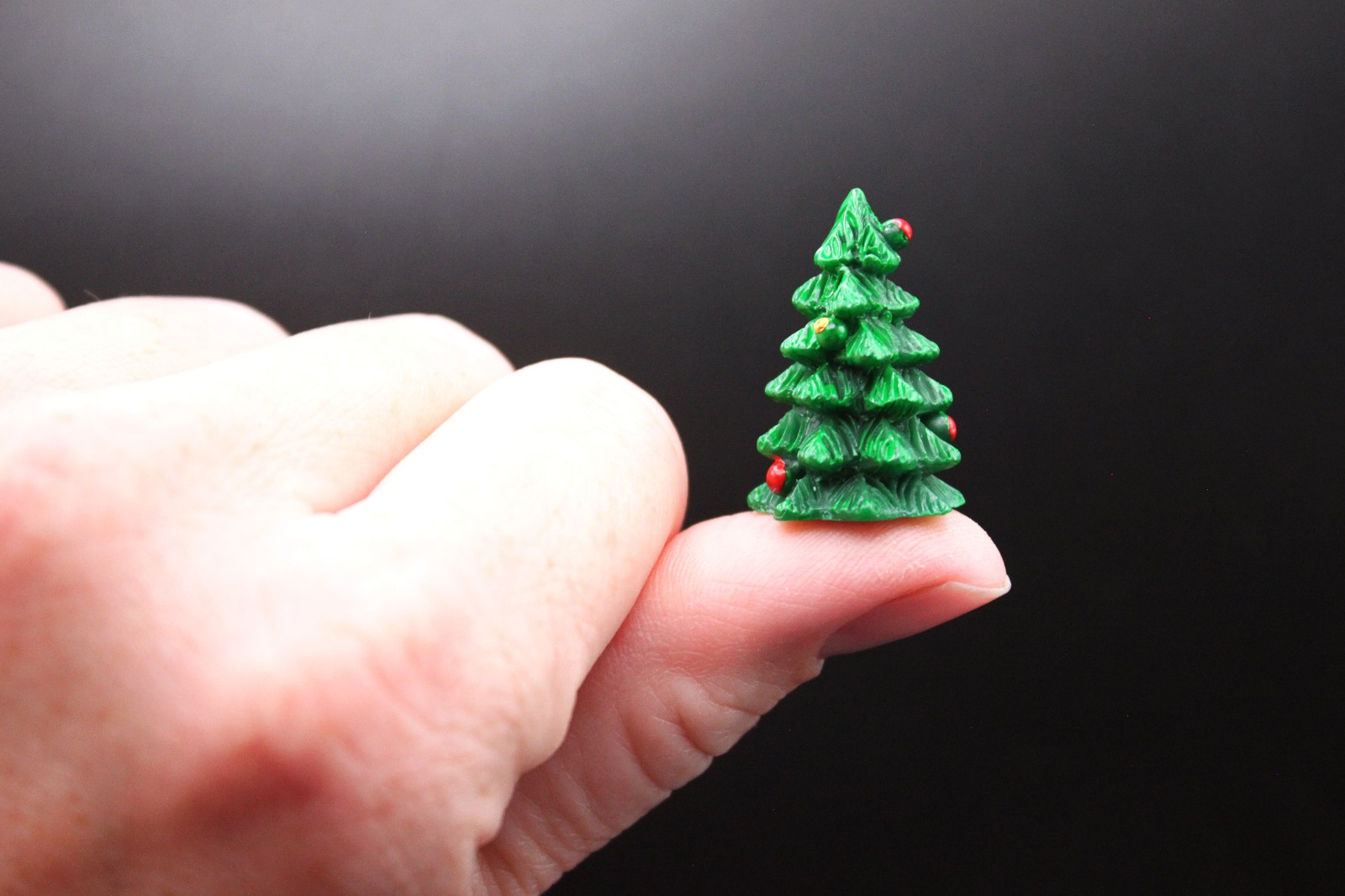 Christmas Trees 3Pk 1:50 Scale Resin Realistic Miniatures for Holiday Village