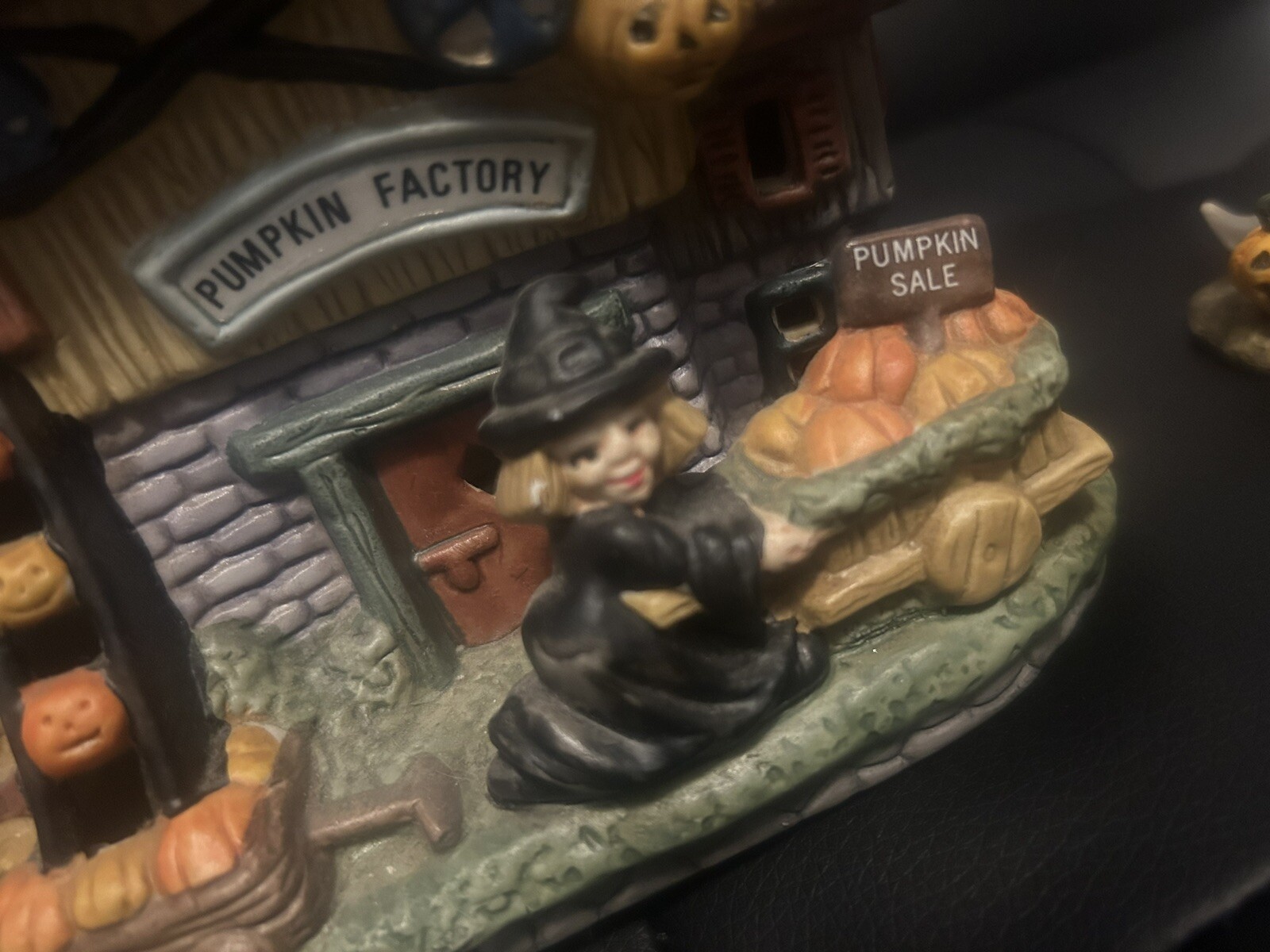 Hand Painted Lighted Porcelain Halloween House Decor 7” With 2 Figurines
