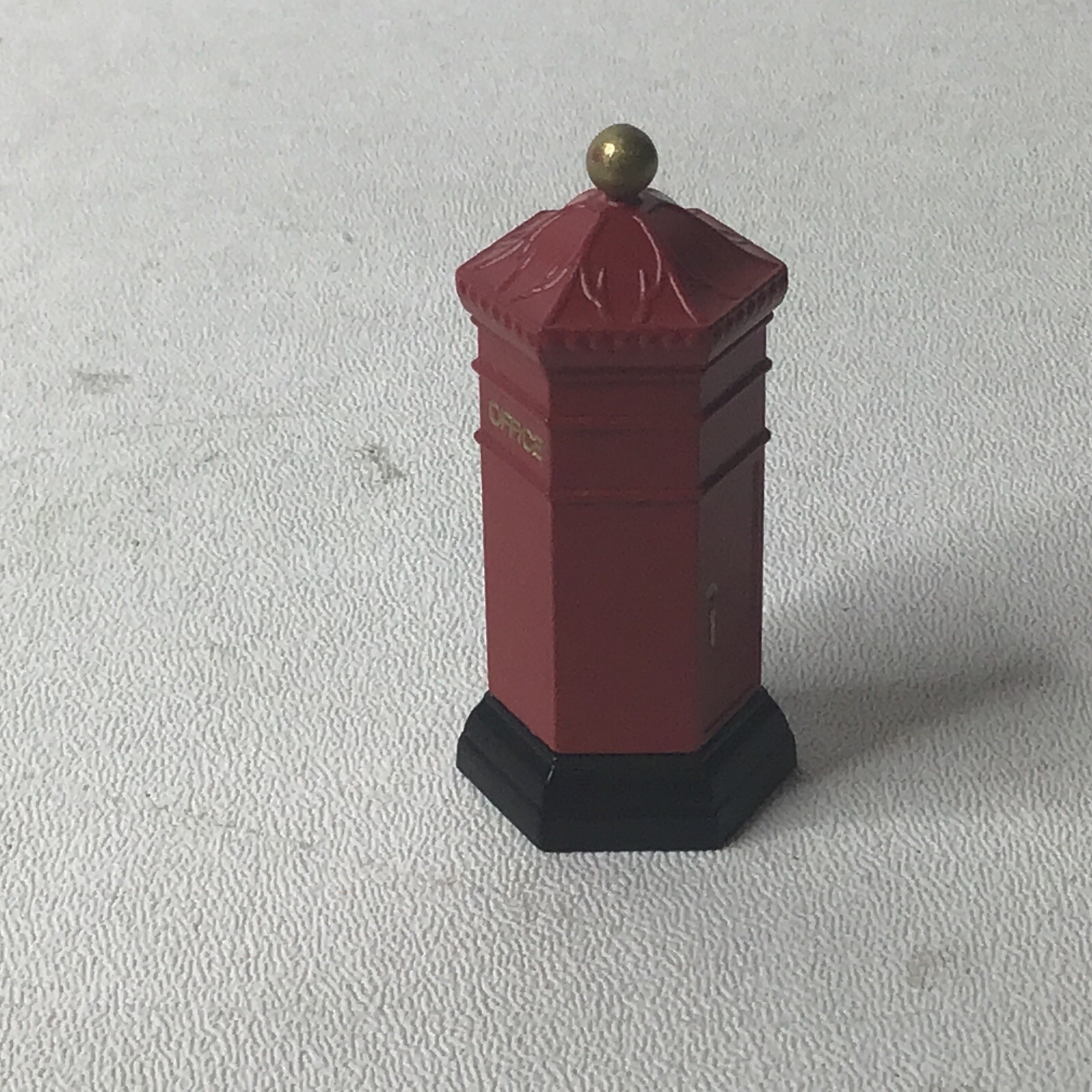 Dept 56 English Post Box #5805 Heritage Village Collection Original Box
