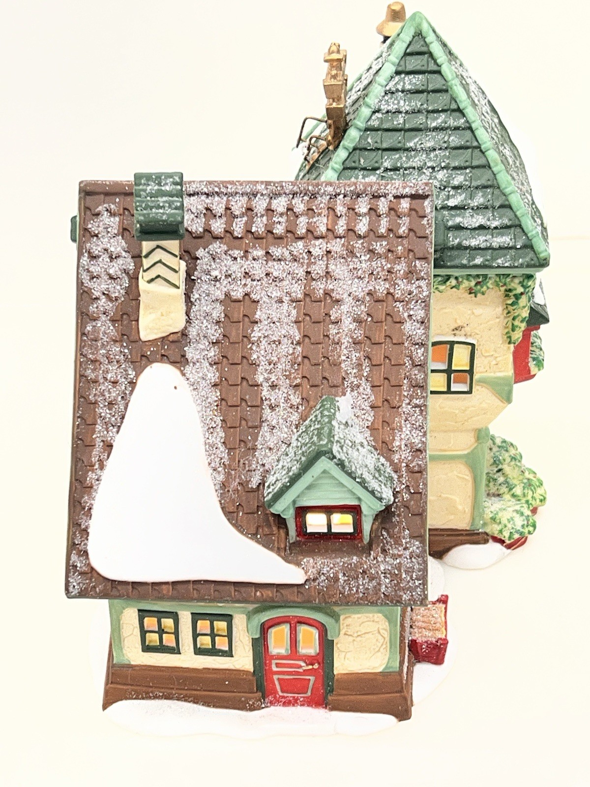 Department 56 North Pole Series “The Glacier Gazette” #56394 (#18)