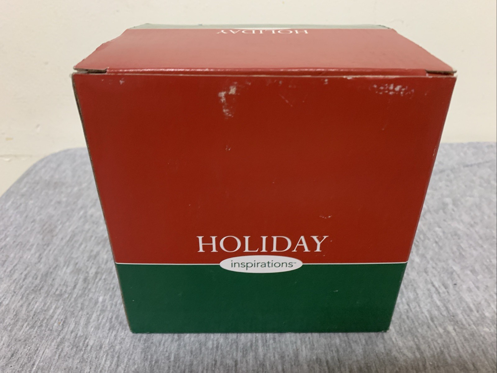 Vintage 2007 Holiday Inspirations Town Series Pond Figure