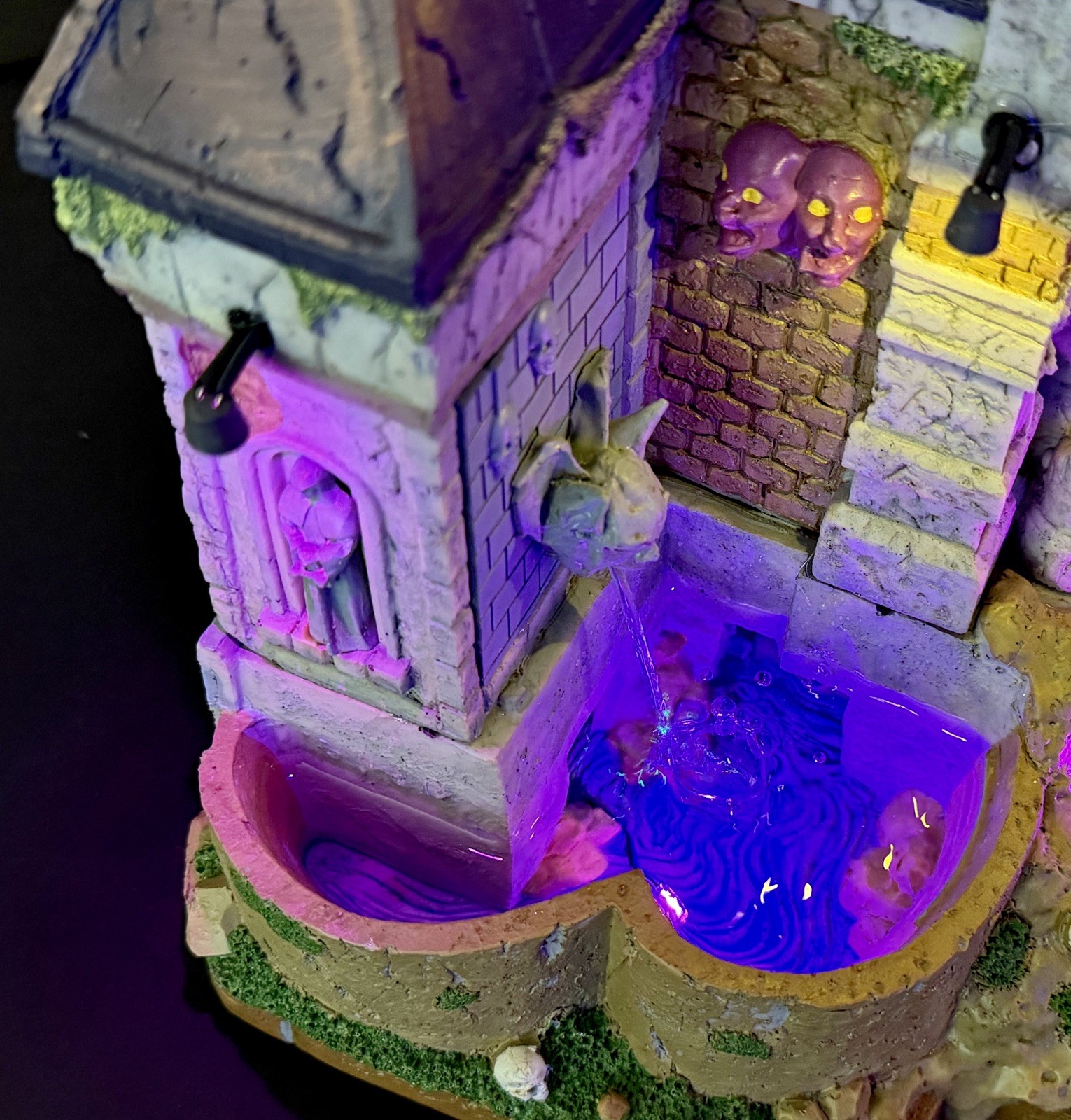2026 Michaels Exclusive – Lemax Spooky Town: Misty Grave Mausoleum, NEW