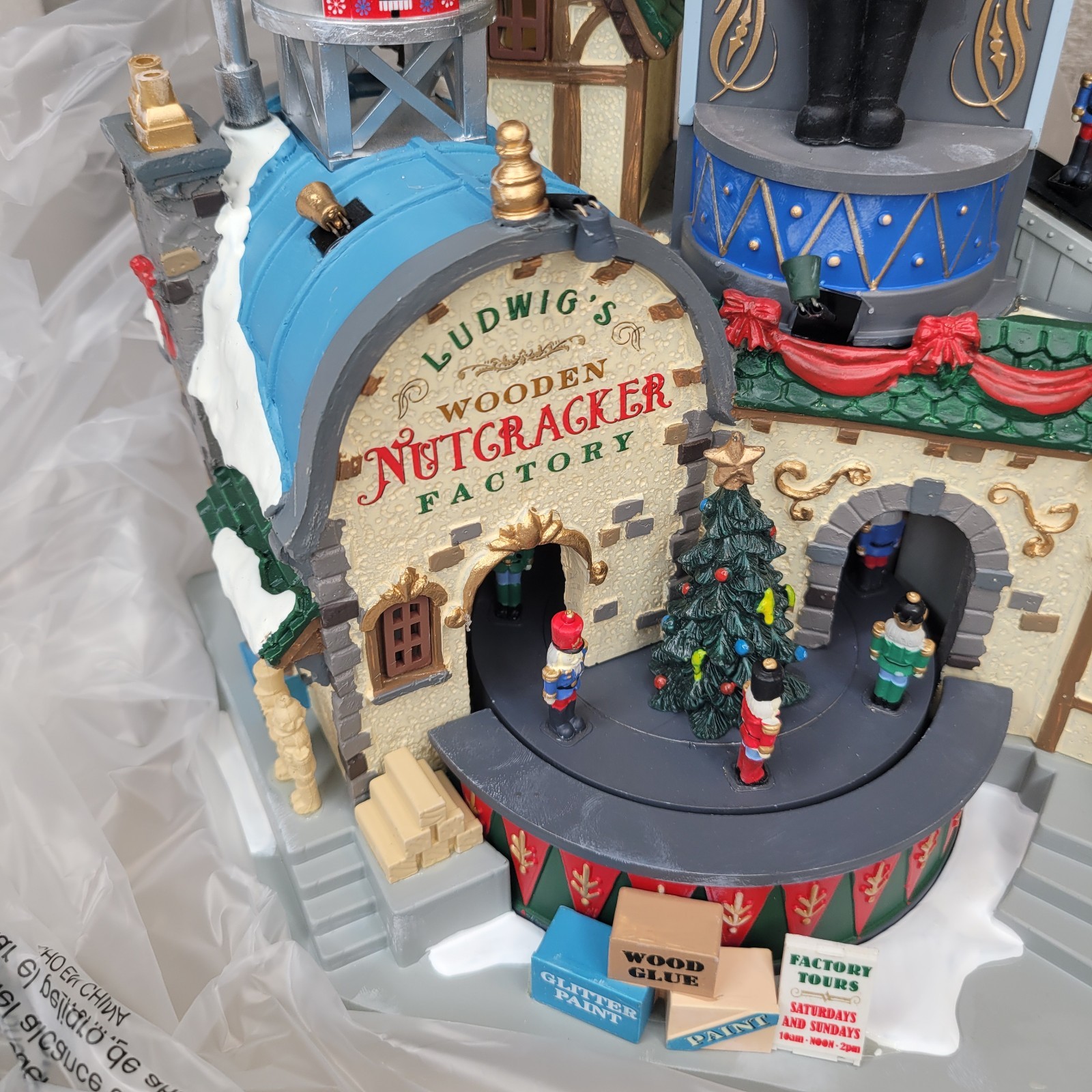 Lemax Ludwig’s Wooden Nutcracker Factory Christmas Lights & Sounds NEW & Tested!