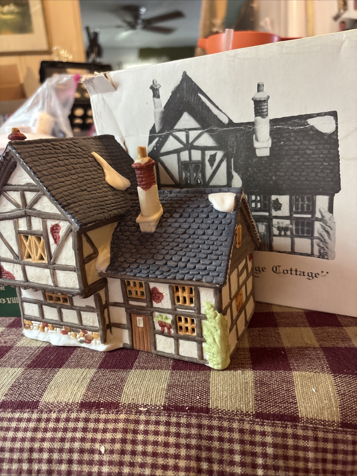 1985 Dept 56 Dickens Village Tudor Cottage House Retired Porcelain OB