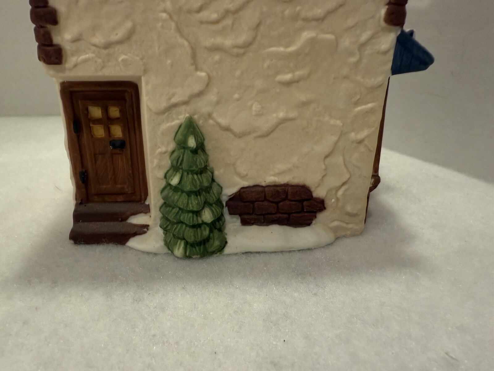1988 Department 56 Walpole Tailors Dickens Village Shop 5926-9 Box, NO Light