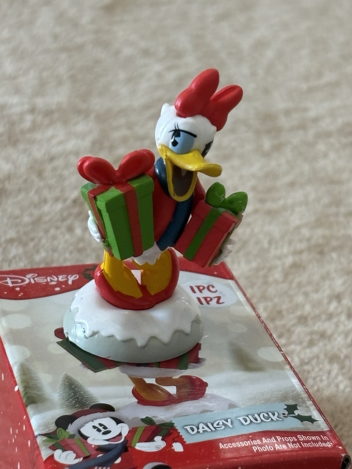 NEW, Ruz Disney Daisy Duck Presents Christmas Village Figure Decorative 2” Mini