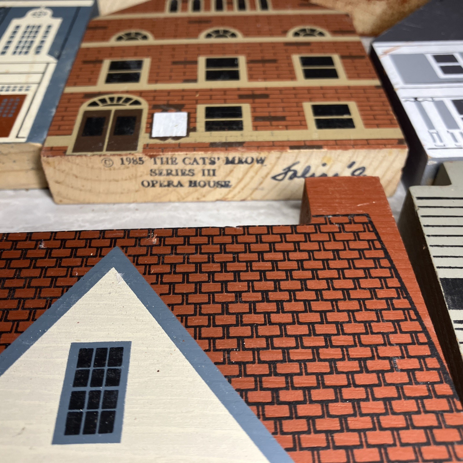 Lot of 90 Pcs The Cat’s Meow Village Collectibles Faline Wooden Houses 80 – 90’s