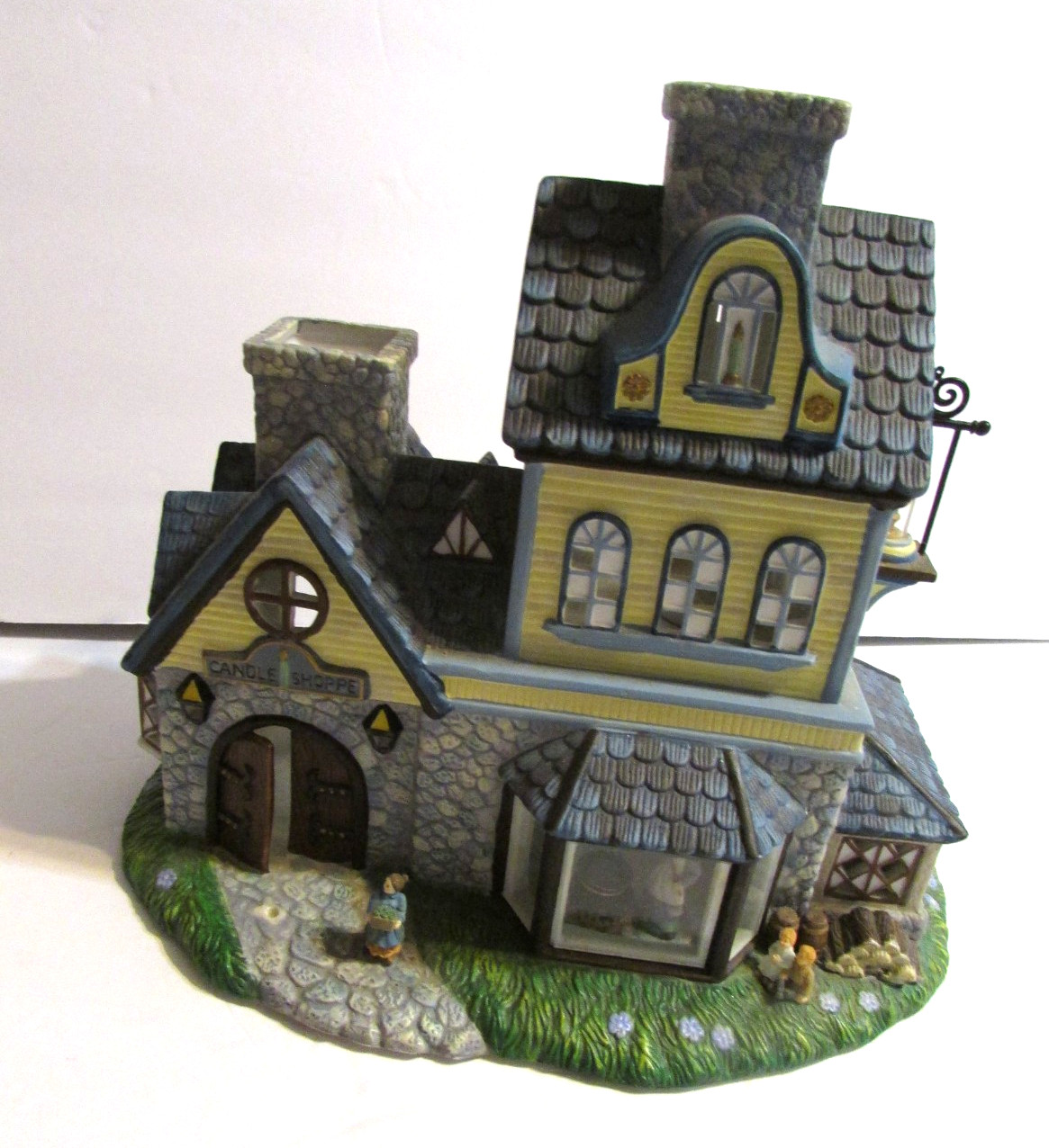 PartyLite Christmas Olde World Village #1 Candle Shop P7315 Tea Light Holder