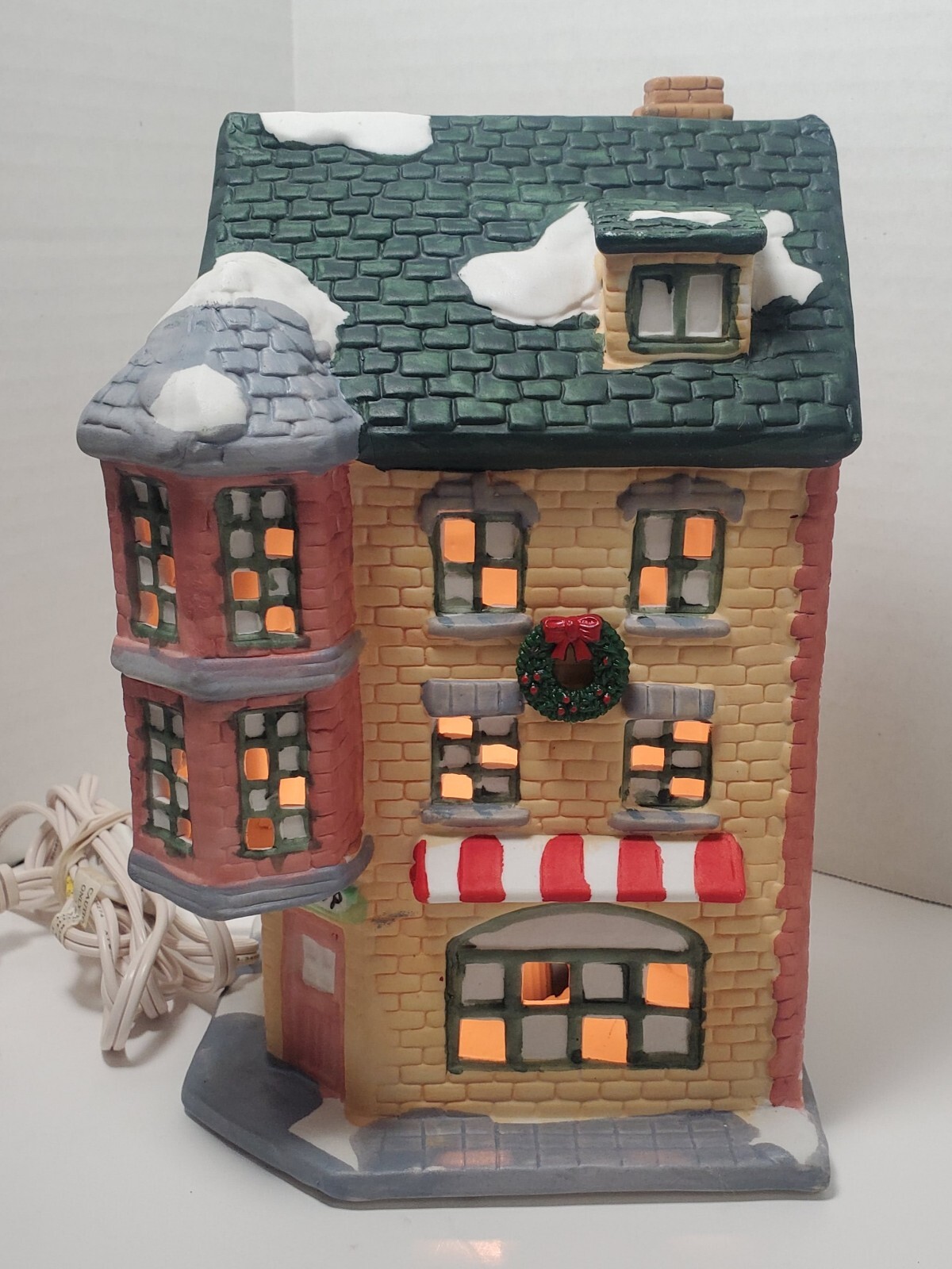 Vintage HOLIDAY EXPRESSIONS Ceramic Christmas Village Light “Toy Shop” 8.5″